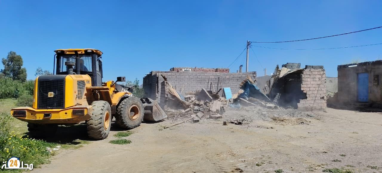 مراكش : بإشراف من النيابة العامة هدم أزيد من مئتي بناية عشوائية بحربيل