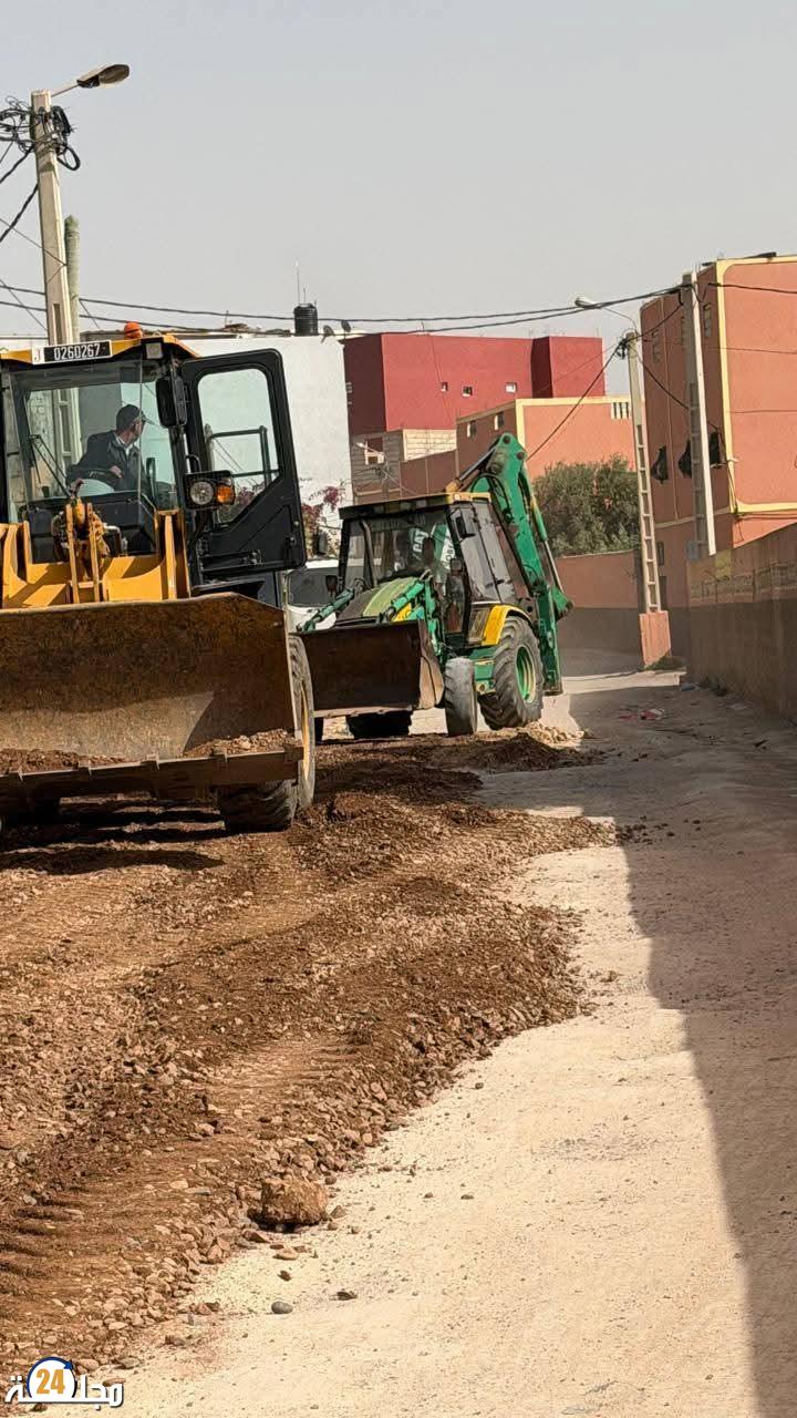 آليات بيوكرى خارج النفوذ الترابي… من يحاسب على تبذير المال العام وتجاهل أحياء تستغيث؟”