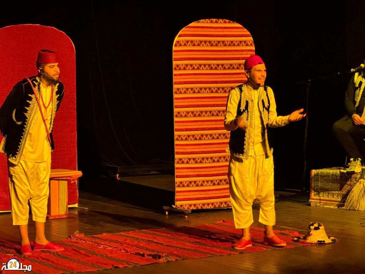 ليلة مسرحية مميزة بابن أحمد.. “سميميع الندى” يعيد سحر الحكاية الشعبية إلى الخشبة