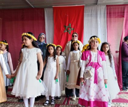 في مهرجان ربيعي مميز.. مدارس أولاد عزوز تحتفي بـ”مي فضيلة” وتكرّس ثقافة الاعتراف والعطاء داخل المدرسة العمومية
