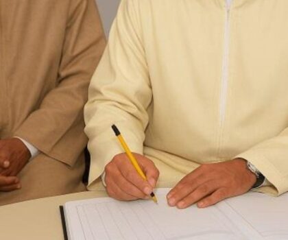 البرلمان يحسم الجدل : المصادقة على قانون العدول وسط سحب تعديل مثير بشأن شهادة اللفيف و إدماج النساء