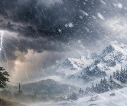 تقلبات جوية قوية بالمغرب…أمطار رعدية و برد و رياح إلى غاية الأسبوع المقبل