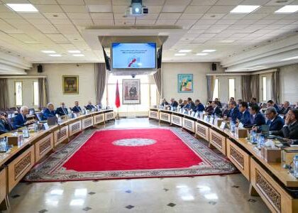 وزير الداخلية يعقد لقاء مع قادة الأحزاب السياسية للتحضير للانتخابات التشريعية المقبلة