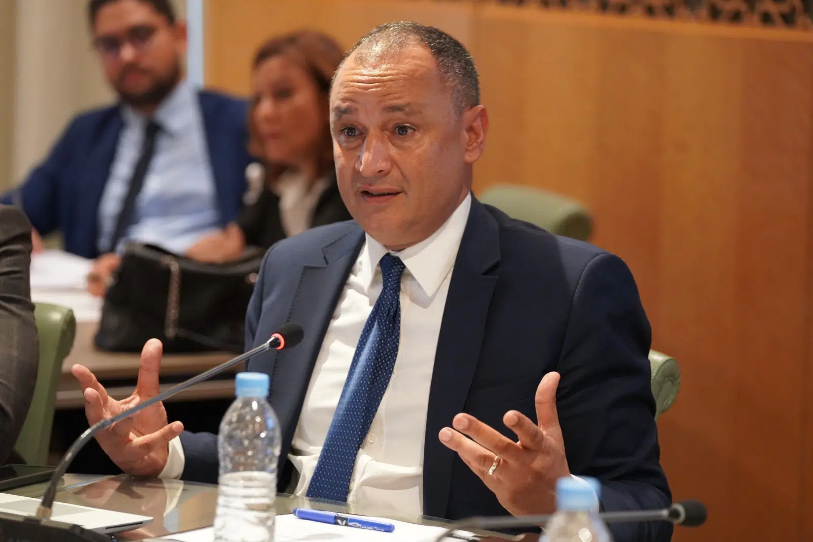 وزير الصناعة والتجارة يقود وفدا مغربيا إلى فنلندا لتعزيز الشراكة الاقتصادية وإحداث مجلس للأعمال
