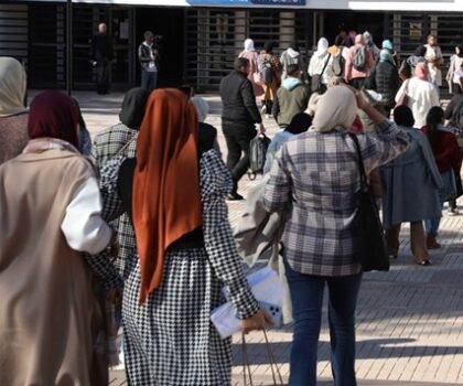 وزارة التعليم العالي تقرر الصرف المبكر للشطر الثالث من المنح الجامعية دعما للطلبة