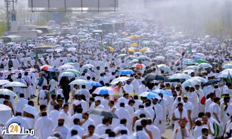 توافد حجاج بيت الله الحرام إلى مشعر منى لقضاء يوم التروية وسط منظومة خدمات متكاملة
