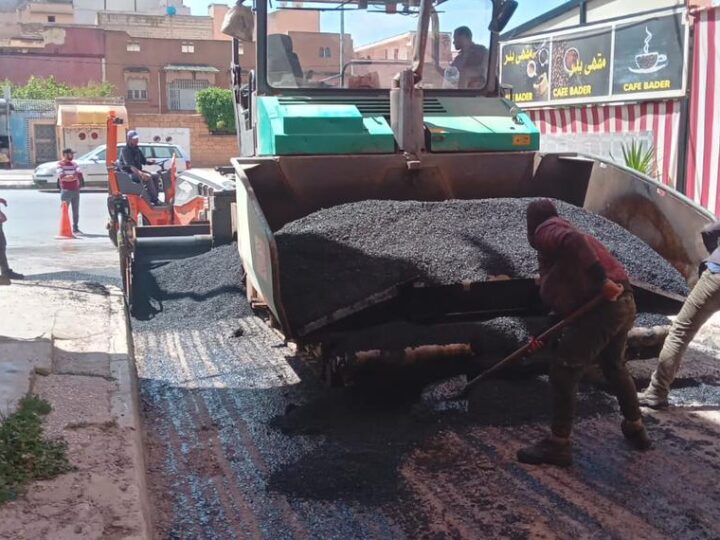 المجلس الجماعي لابن أحمد يطلق أشغال تزفيت الأزقة والدروب لتعزيز البنية التحتية وتحسين ظروف التنقل