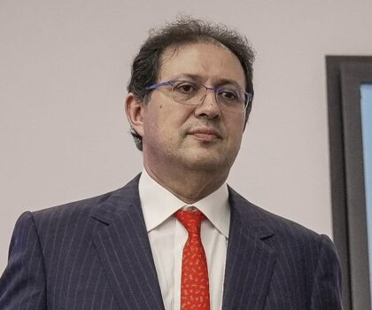 آيت منا يتفق مع منخرطي الوداد على 15 يوليوز موعدا للجمع العام و إنتخاب رئيس جديد