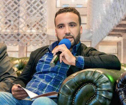 حين يتحوّل المعرض إلى مرآة المجتمع… لا مجرد رفوف كتب