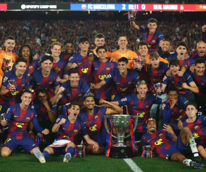 برشلونة يتوج بلقبه 29 في الدوري الإسباني بعد حسم الكلاسيكو أمام ريال مدريد