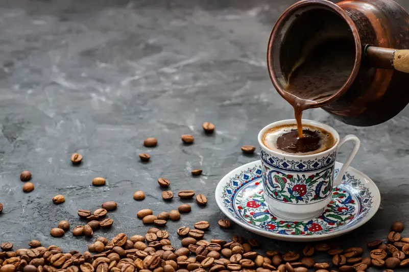 الكافيين: أكثر من مجرد منبه، أمل جديد لاستعادة الذاكرة بعد الحرمان من النوم