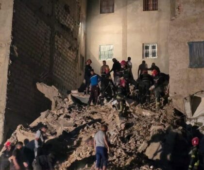 فاجعة بفاس.. مصرع أربعة أشخاص وإصابة ستة آخرين في انهيار بناية سكنية