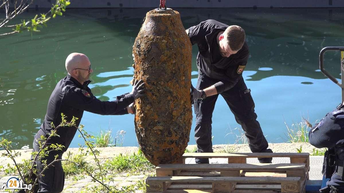 ألمانيا تفكك قنبلة ضخمة من مخلفات الحرب العالمية وتجلي30 ألف شخص