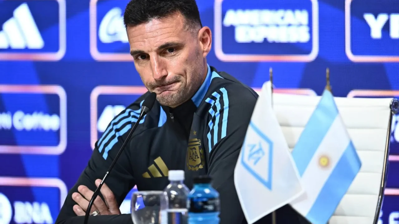 مدرب الأرجنتين ليونيل سكالوني يصنف المغرب ضمن أبرز المرشحين للتتويج بكأس العالم 2026