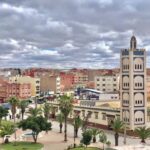 العثور على جثة في حالة تحلل داخل صندوق قرب المسجد الأعظم ببن أحمد يستنفر السلطات