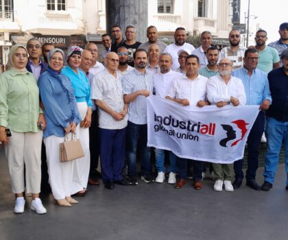 الدار البيضاء : مشاركة فعالة لأعضاء المكتب النقابي لمصنع رونو طنجة UMT في أشغال الشبكة الإقليمية لقطاعي السيارات والطائرات 
