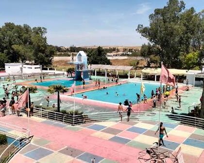 سطات.. حين يتحول غياب المسبح العمومي إلى بتر أصابع الأطفال