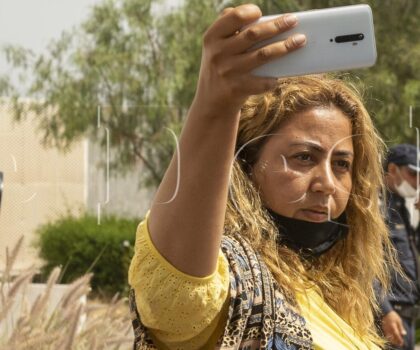 غضب إعلامي بعد التضييق على صحافية أثناء مزاولة مهامها المهنية