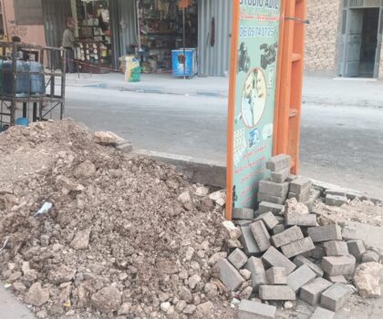 مجارير الصرف الصحي تخنق ساكنة التجزئة الحسنية بلولاد.. والروائح الكريهة تؤرق المواطنين منذ أيام