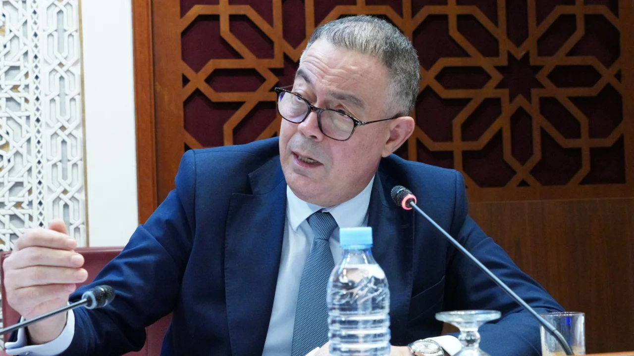 لقجع يحسم الجدل وينفي انضمامه لحزب البام وترشحه للانتخابات البرلمانية المقبلة
