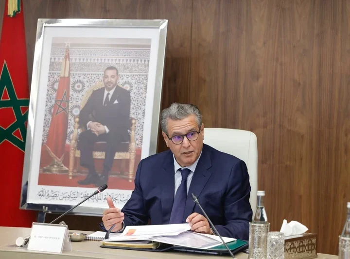 عودة المغرب إلى اعتماد الساعة القانونية (غرينتش)