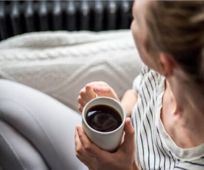 5 عادات صباحية ضارة بالصحة ينصح بتجنبها
