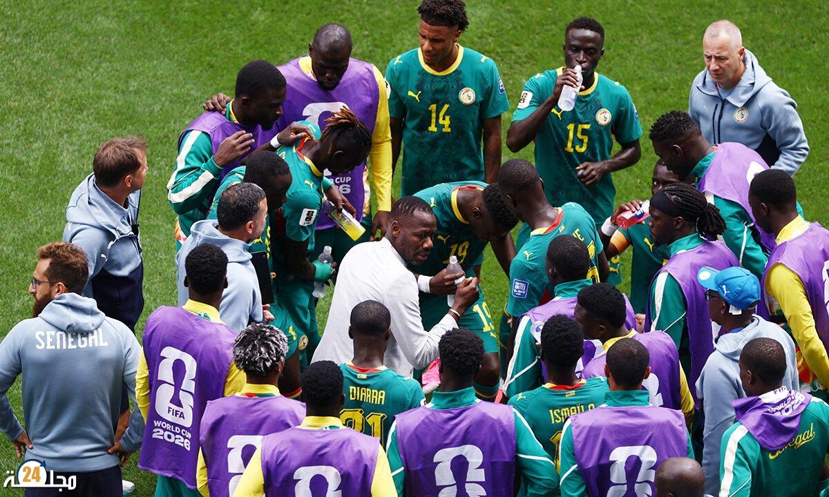 رئيس الاتحاد السنغالي يثير الجدل بعد كشفه تخصص طبيب المنتخب في أمراض النساء والتوليد