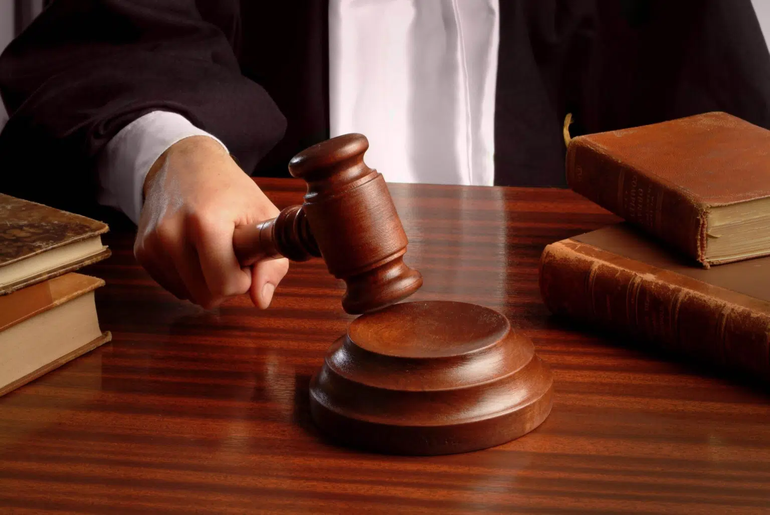 إضراب المحامين يعمق أزمة المتقاضين مع حلول العطلة القضائية