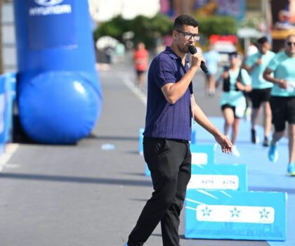 بعد كشفه ما تعرض له.. دعوات لإنصاف الصحفي المتطوع إبراهيم بوتومويت ومحاسبة المسؤولين