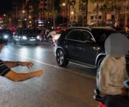 توقيف مشتبه فيهما بسرقة هاتف صحفي خلال احتفالات المونديال بكورنيش طنجة