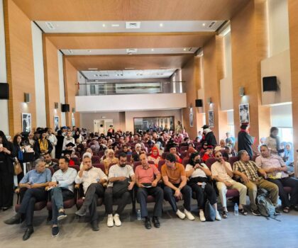 كلية اللغات والفنون والعلوم الإنسانية بجامعة الحسن الأول تحتفي بتخرج الفوج الثالث في أجواء أكاديمية متميزة..