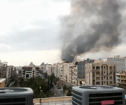 وعيد إيراني بحرق البنية التحتية في المنطقة وسط تصعيد متبادل مع واشنطن
