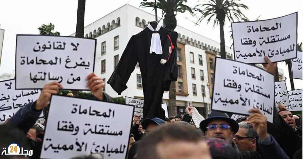 المحامون يواصلون شل المحاكم احتجاجا على مشروع قانون المهنة في انتظار كلمة المحكمة الدستورية