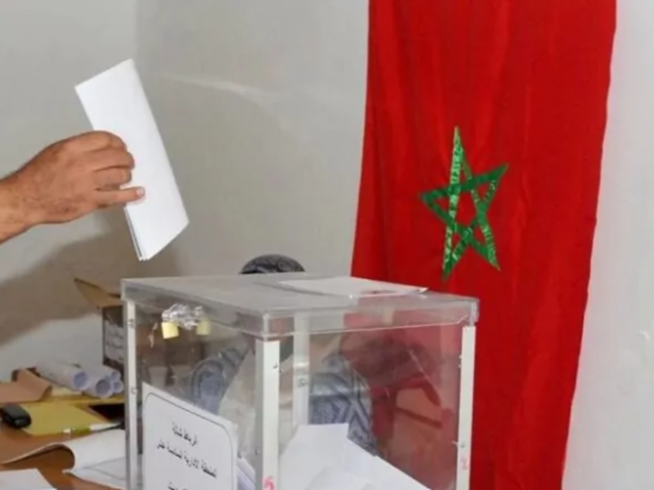 وزير الداخلية يعقد اجتماعين مع قادة الأحزاب السياسية للاستعداد لانتخابات سبتمبر المقبل