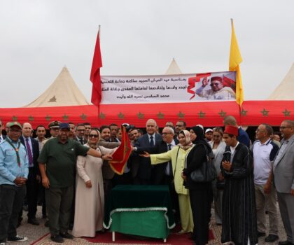 عامل إقليم انزكان ايت ملول يدشن منشأة فنية بأولاد دحو ويسلم حافلة لنقل مرضى القصور الكلوي.