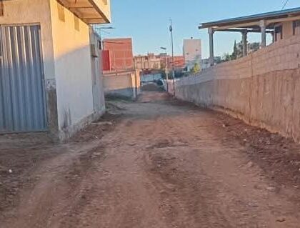 مدينة القصر الكبير : الرشق بالحجارة لمصابيح الإنارة بالشارع العام… واستياء وتذمر الساكنة.