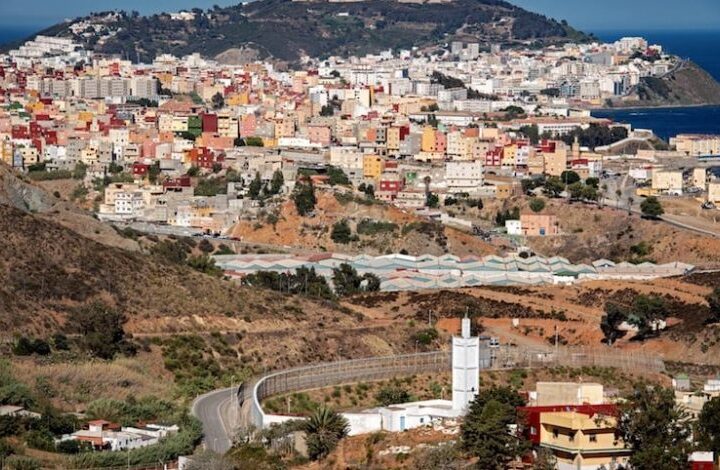 أزمة سبتة ومليلية ومفارقة جبل طارق.. إلى متى يستمر نزيف الجرح المغربي؟
