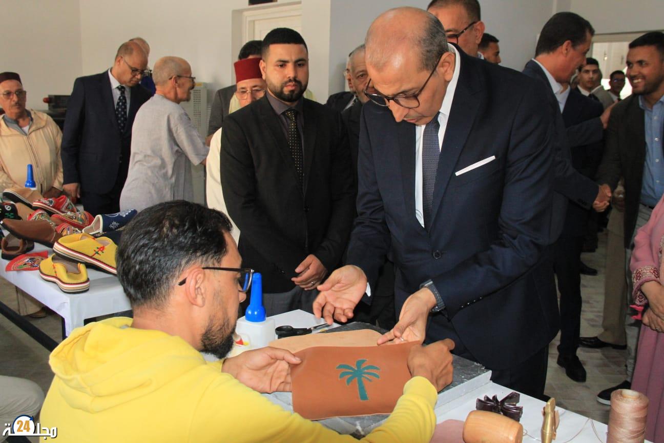 عامل الصبتي يشجع إبداع شباب الجبل