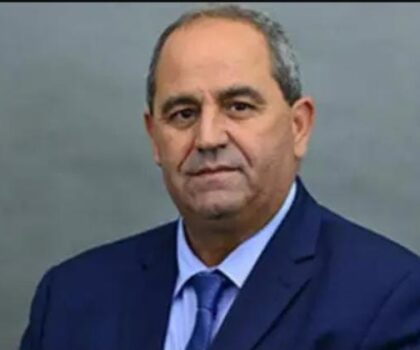 رسوم التسجيل تشعل احتجاجات الطلبة الموظفين والأجراء أمام البرلمان