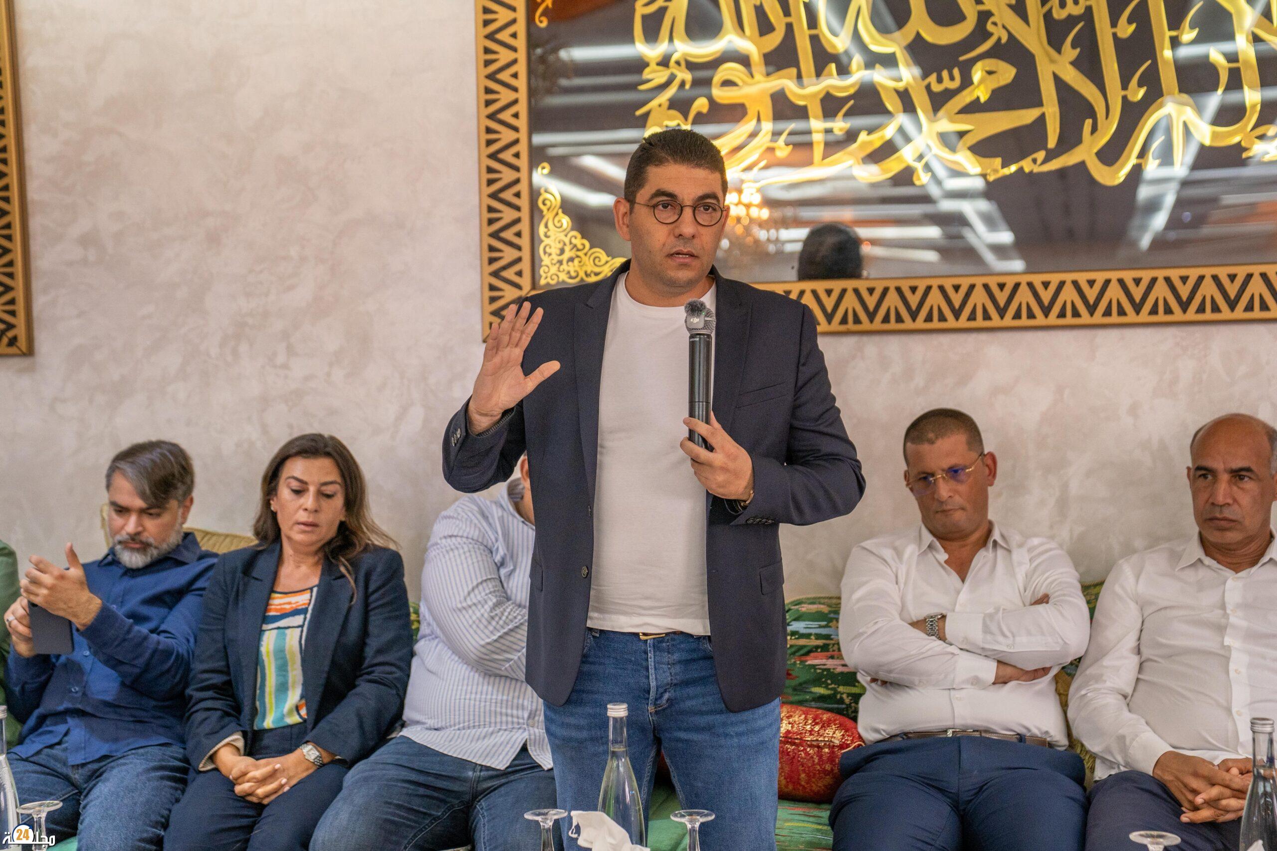 بنسعيد من سيدي بنور: “لا نتهرب من المسؤولية ولا نقل العام زين والتحدي الكبير هو مايبقاش غلاء الأسعار “