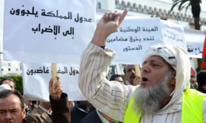 صدور قانون جديد ينظم مهنة العدول بشروط صارمة ورقمنة موسعة