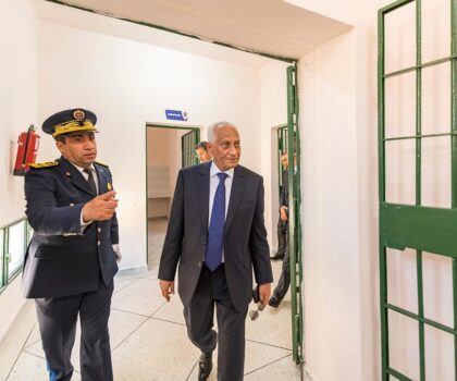إدارة السجون تقاضي صاحب سوابق ينتحل صفة حقوقي بتهمة التشهير ونشر ادعاءات كاذبة