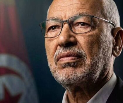 هيئة الدفاع عن راشد الغنوشي تعلن دخوله في إضراب عن الطعام والدواء تنديدا بعزله في المستشفى