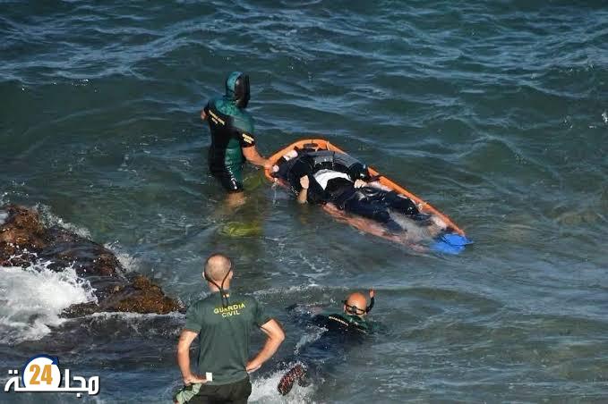 مأساة هجرة سرية بالجزائر تودي بحياة 17 شخصا ونجاة اثنين بعد 15 يوما في البحر