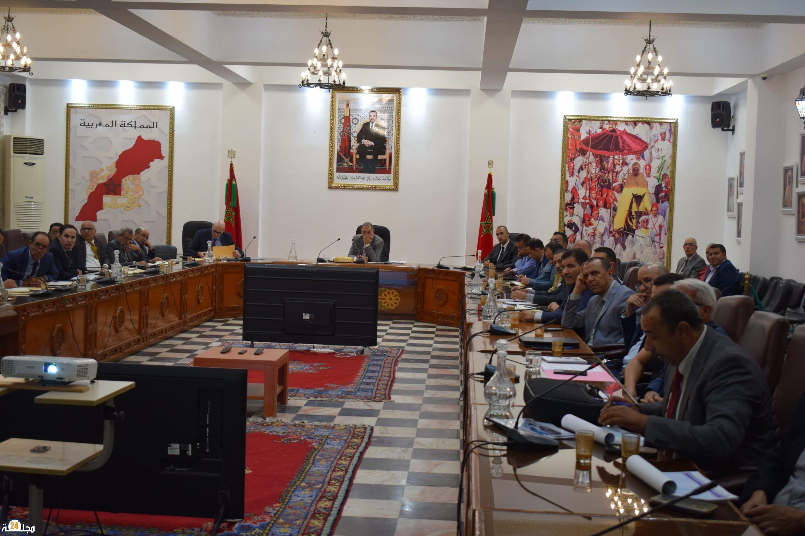 ترأس السيد عامل إقليم صفرو إجتماع تدبير الإنذارات المرتبطة  بالأحوال الجوية السيئة
