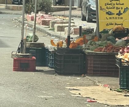 حي الشيخ الضاوي بتمارة تحت رحمة فوضى احتلال الملك العمومي.. ومطالب بتدخل عاجل لـ قائدة المقاطعة الثانية