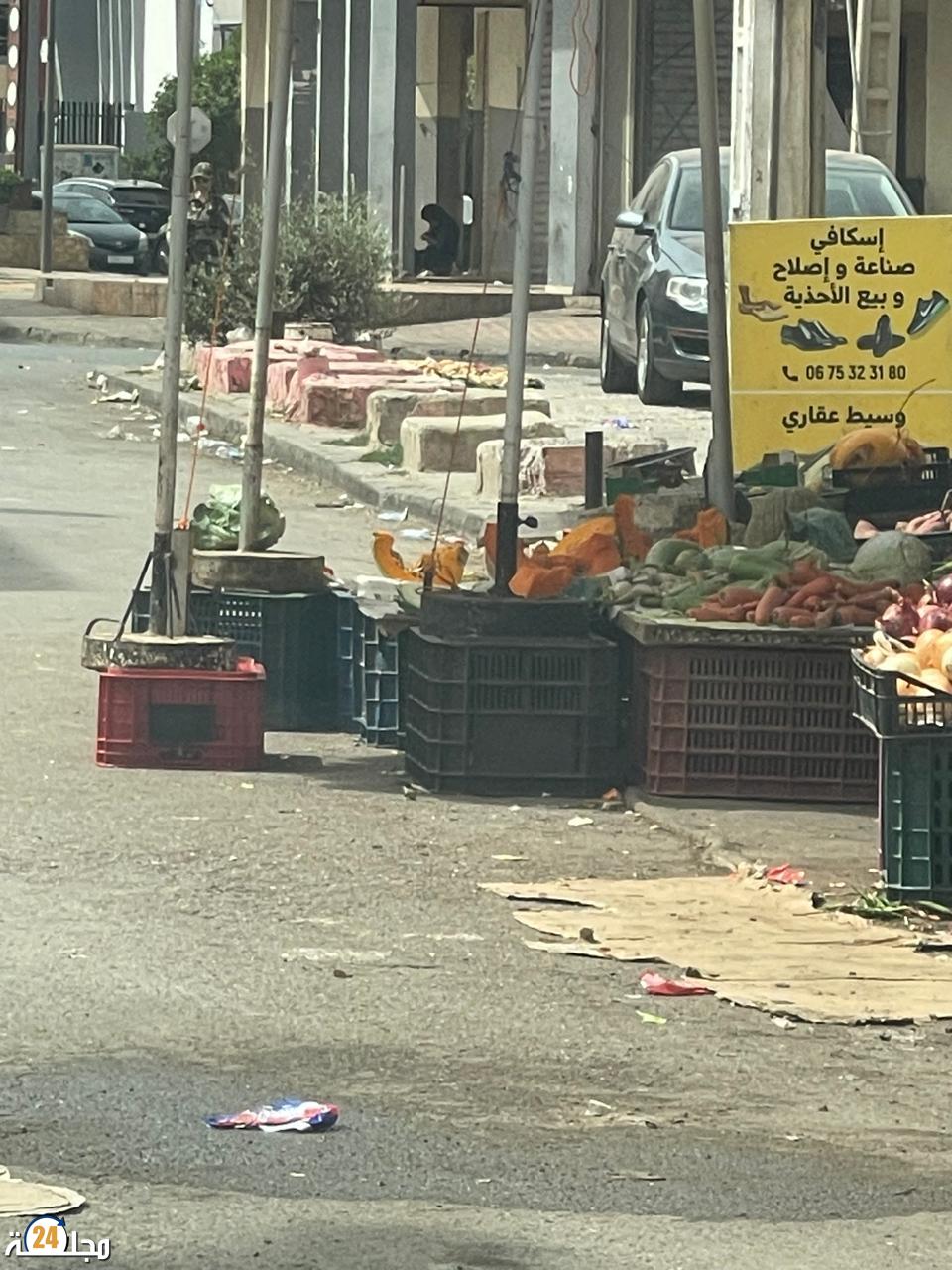 حي الشيخ الضاوي بتمارة تحت رحمة فوضى احتلال الملك العمومي.. ومطالب بتدخل عاجل لـ قائدة المقاطعة الثانية