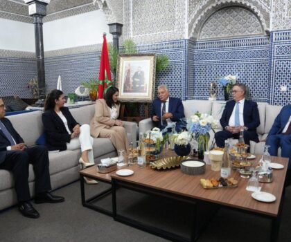 مشاورات تشكيل الحكومة تدخل مرحلة الحسم.. المنصوري تبحث عن معادلة التوفيق بين التوازنات الحزبية ورهان الكفاءة
