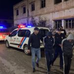 سطات.. توقيف ثلاثة قاصرين تتراوح أعمارهم بين 14 و17 سنة للاشتباه في تورطهم في قتل شخص في وضعية تشرد داخل بناية مهجورة