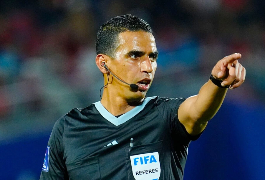 جلال جيد يقود نهائي خليجي 27 بين السعودية والإمارات